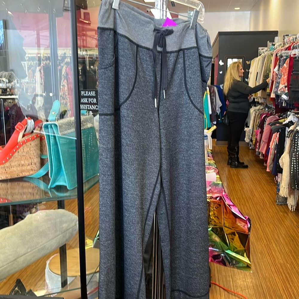 Lululemon Wide leg capris